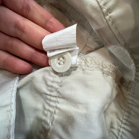 Calvin Klein Jeans Khaki Cuffed Bermuda Shorts size 4 excellent condition - Picture 9 of 9